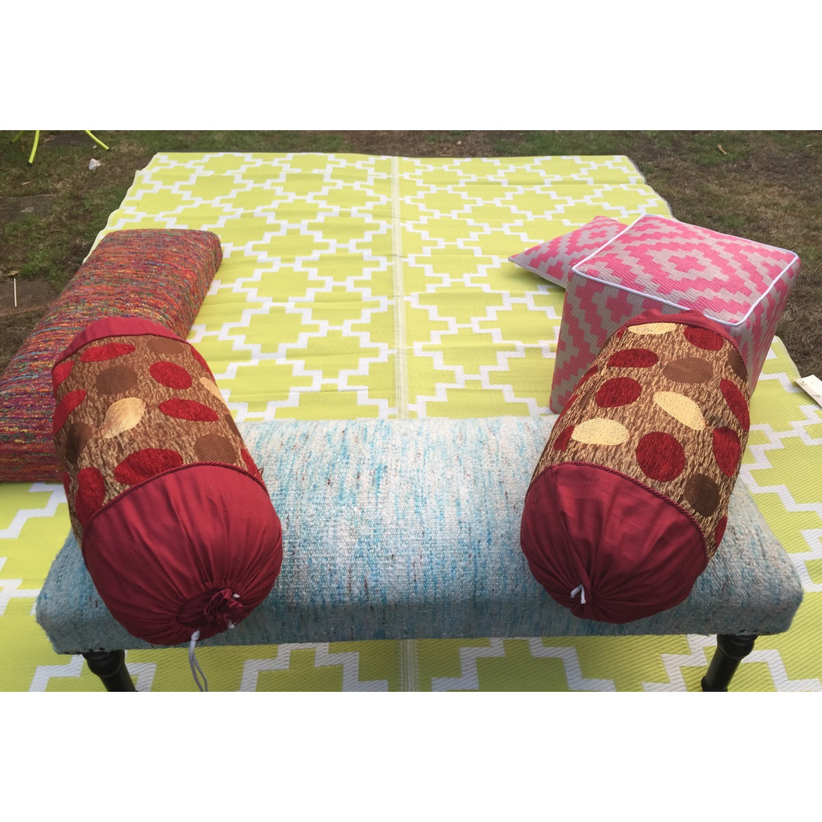 Green Decore Solitude Celery Green Indoor/Outdoor Area Rug & Reviews