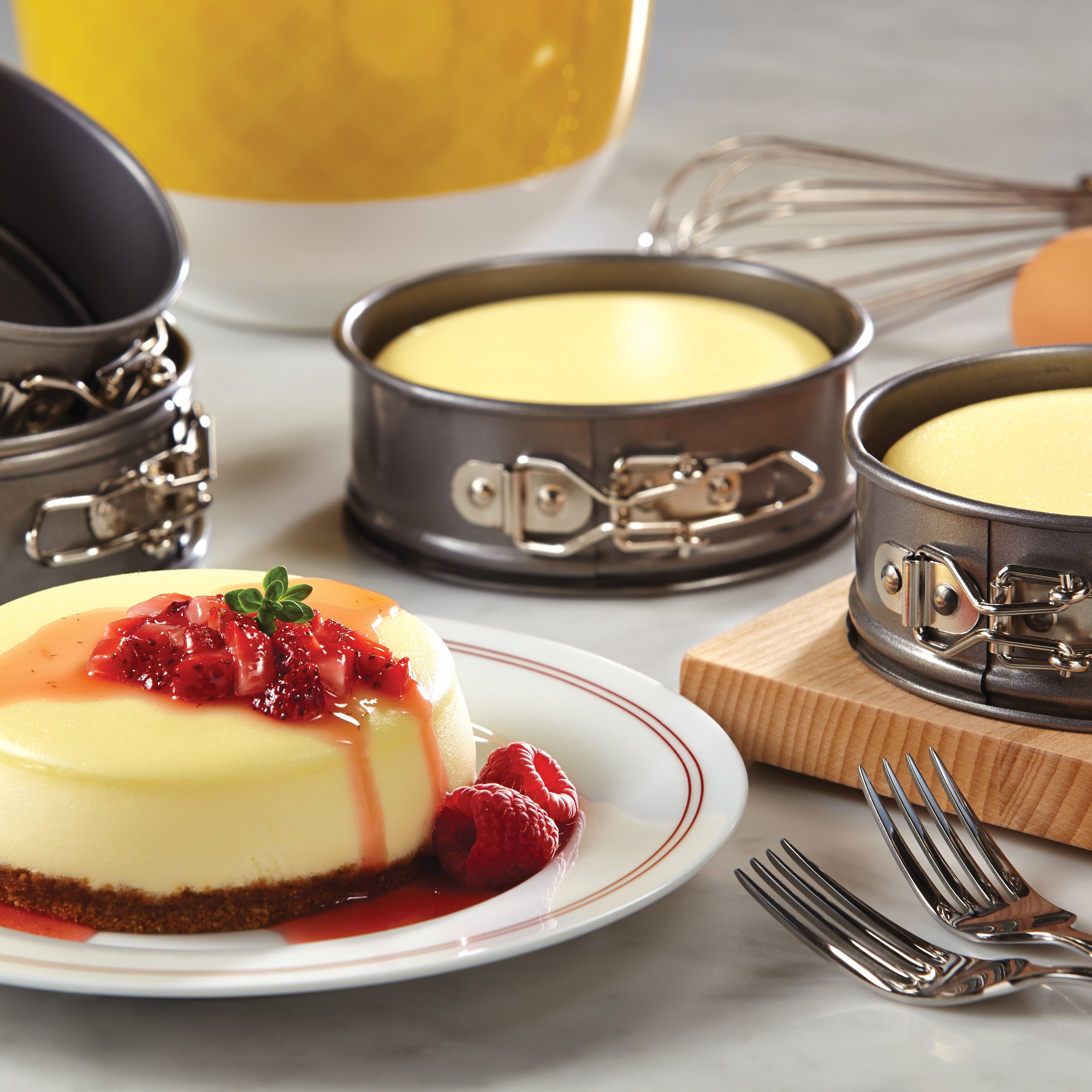 Novelty 4 Piece Mini Springform Pan Set