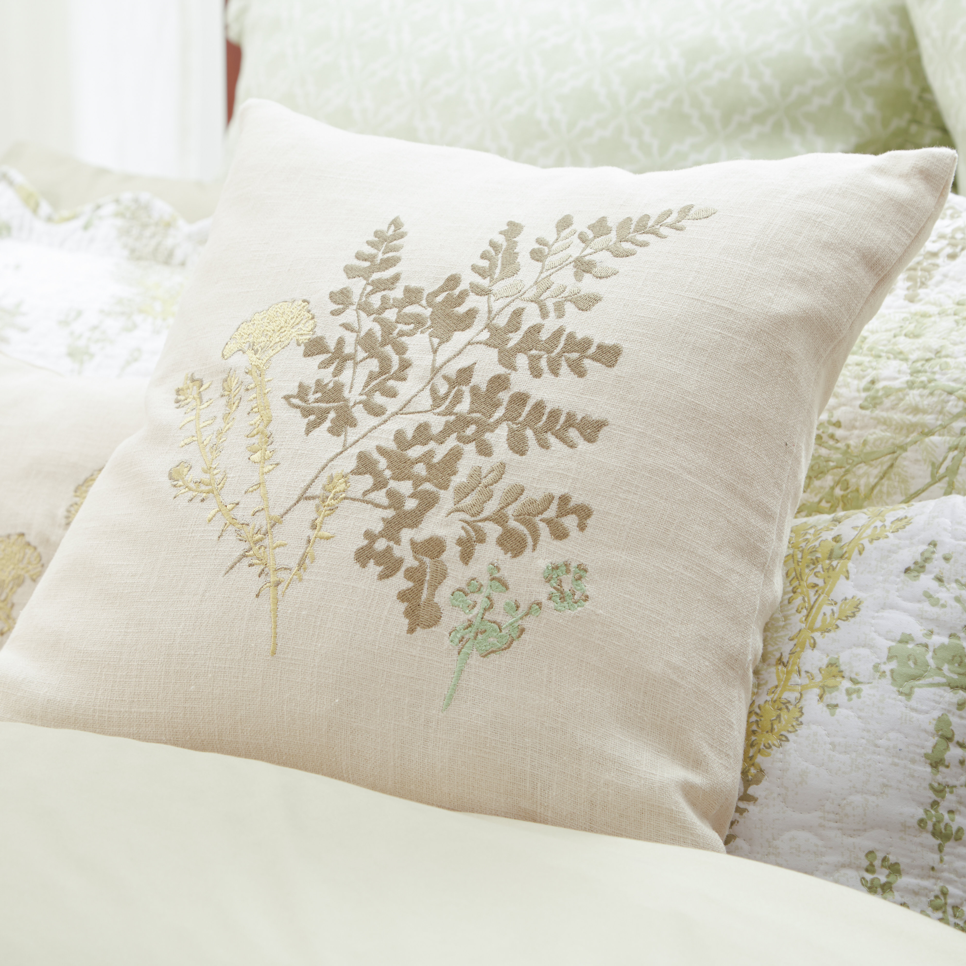 Yorktown II Linen Throw Pillow Wayfair