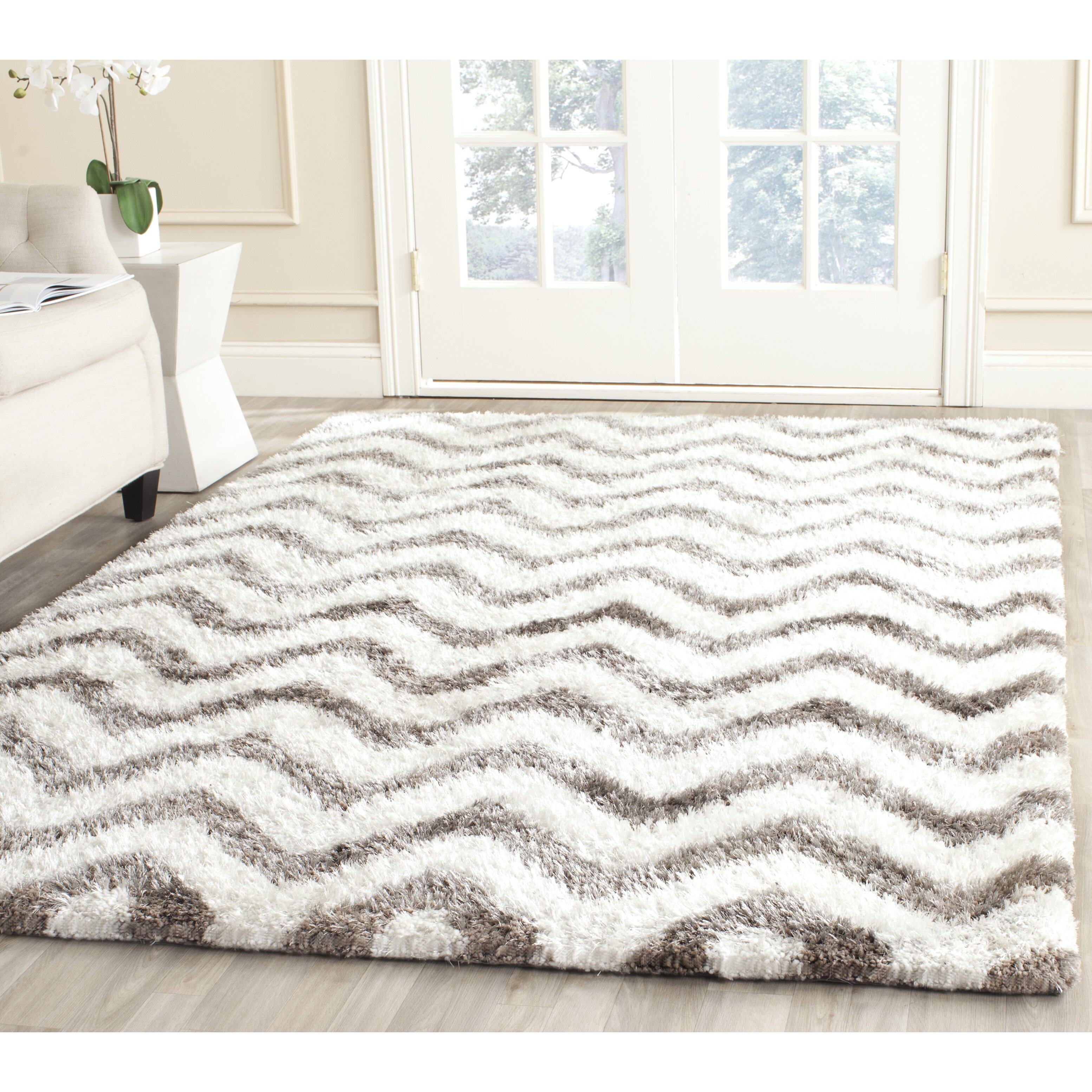 Safavieh Barcelona White & Silver Area Rug & Reviews | Wayfair