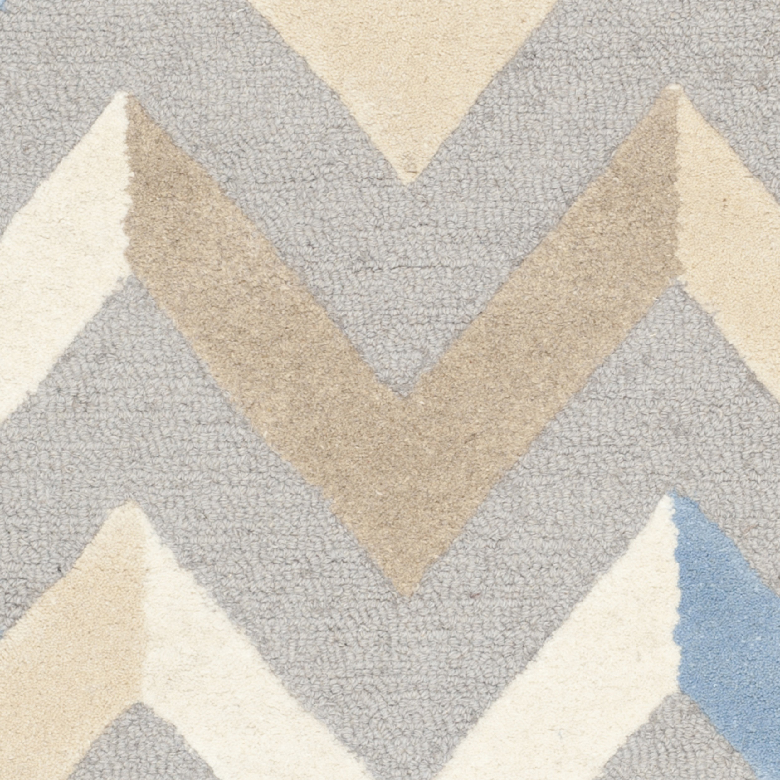 Cambridge Grey / Ivory Chevron Indoor / Outdoor Area Rug Wayfair