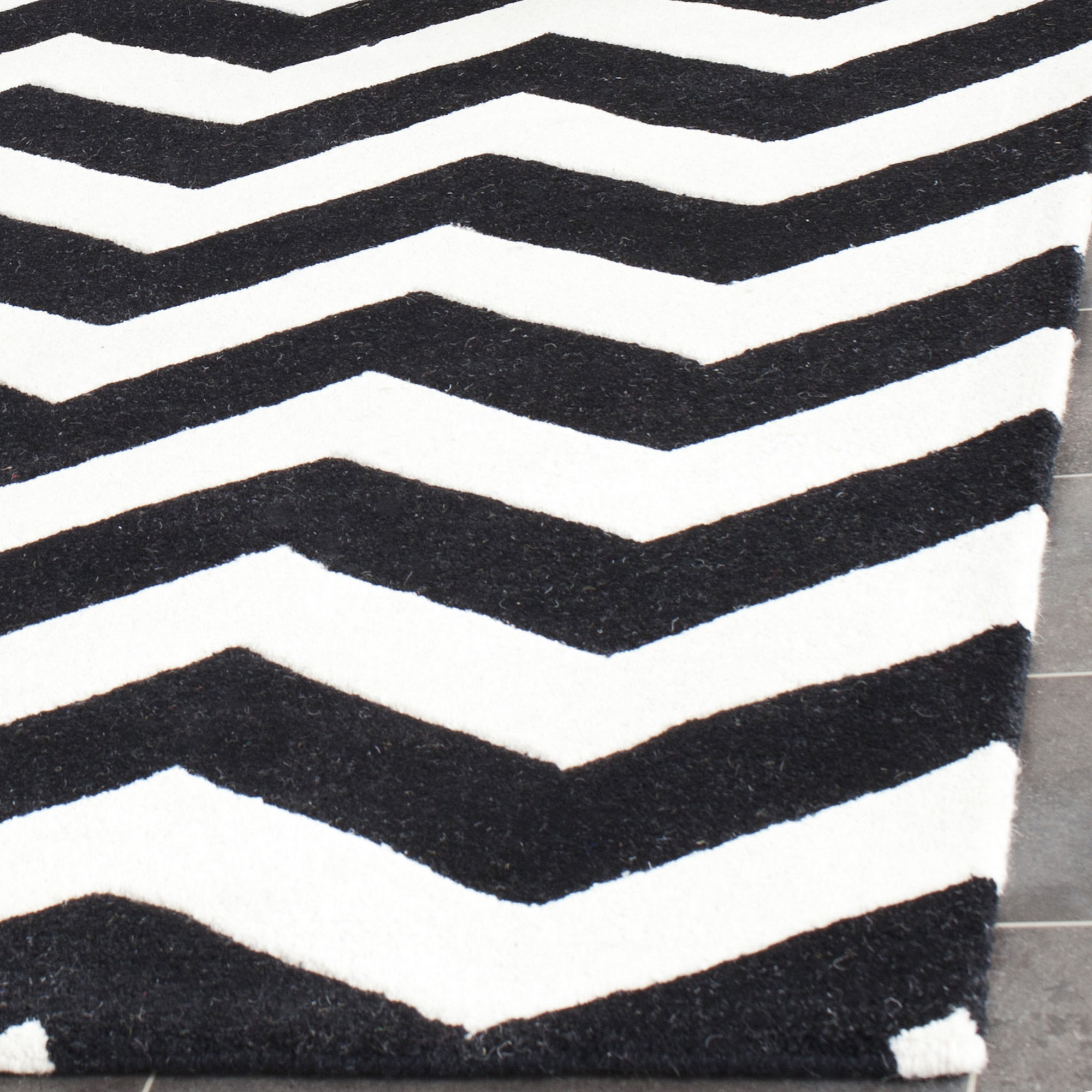 Chatham Chevron Ivory/Black Area Rug Wayfair
