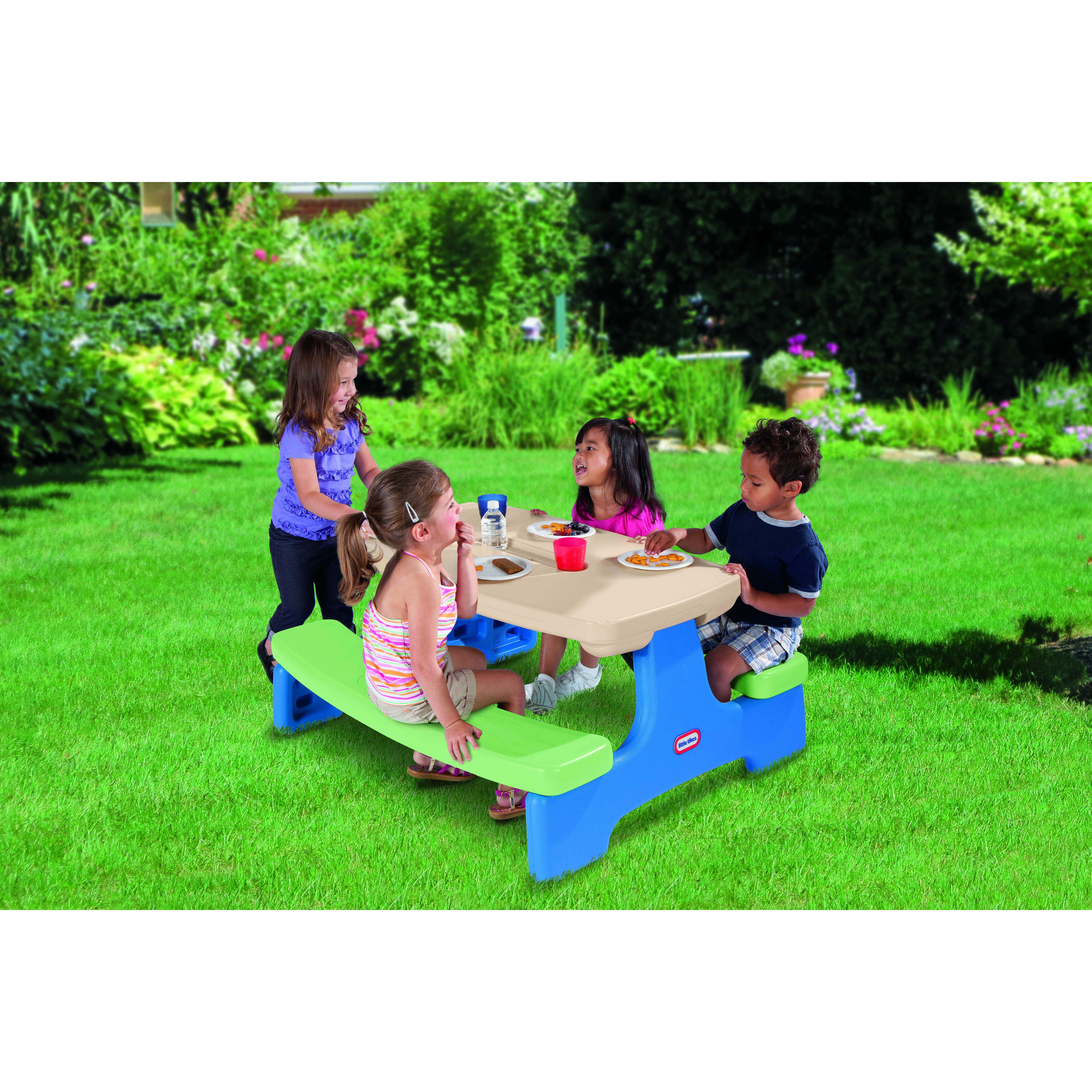 little tikes square table and chairs